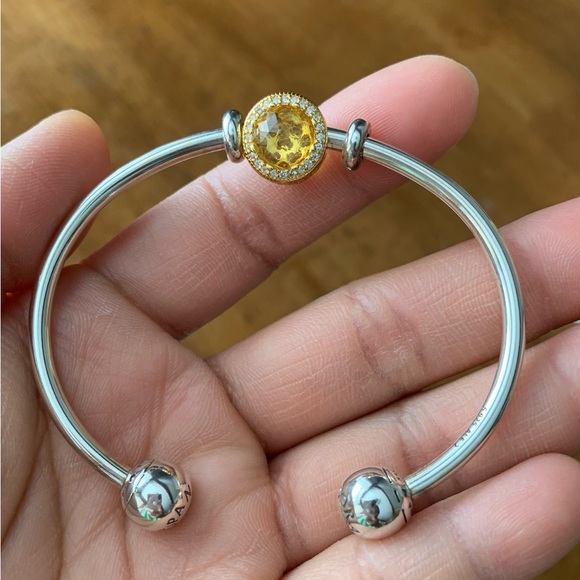 NWOT Pandora Open Bangle Charm Bracelet w/ 1 Bling Charms & 2 Pandora Stoppers - Picture 15 of 15